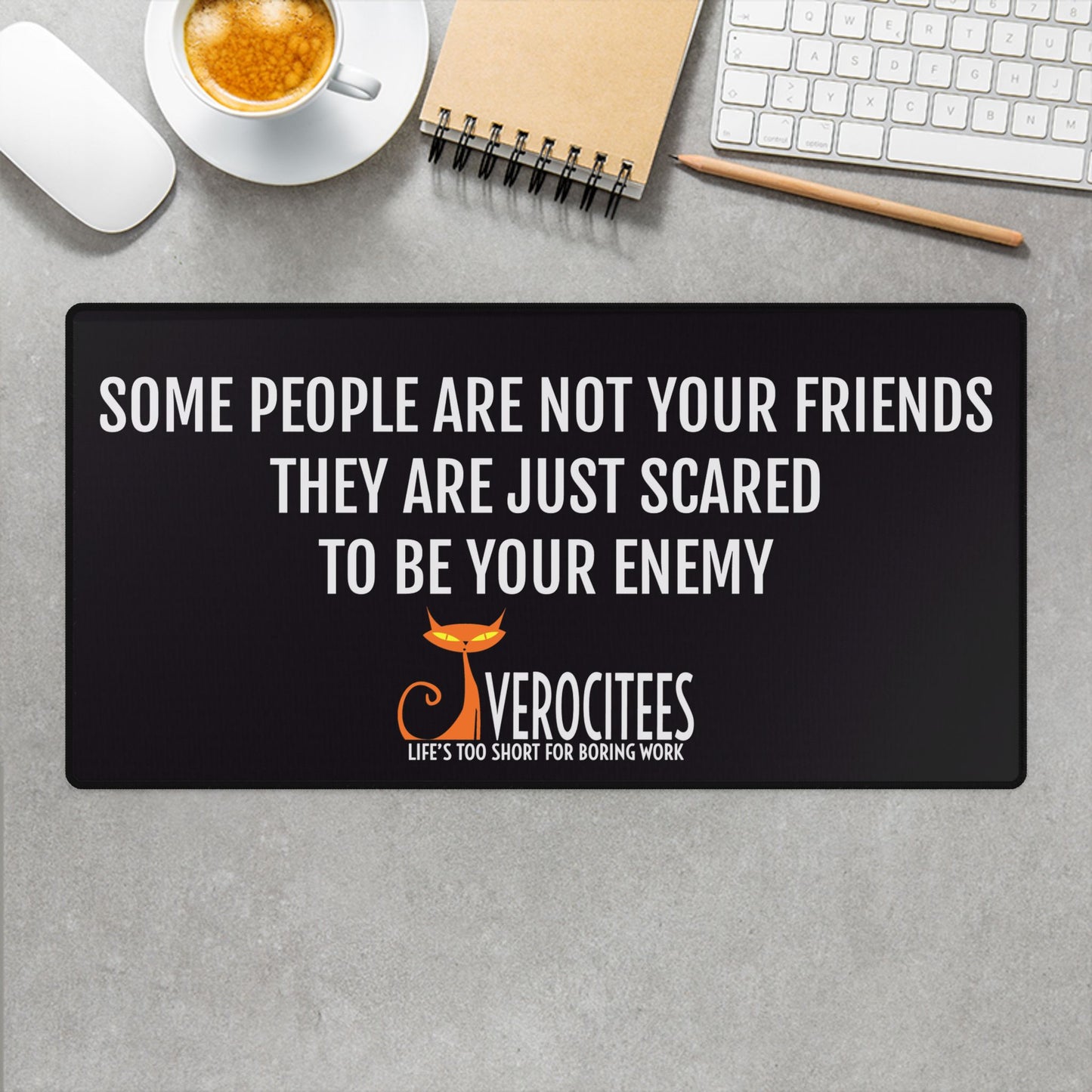 SCAREDY FRIENDS ACTUALITEES DESK MAT