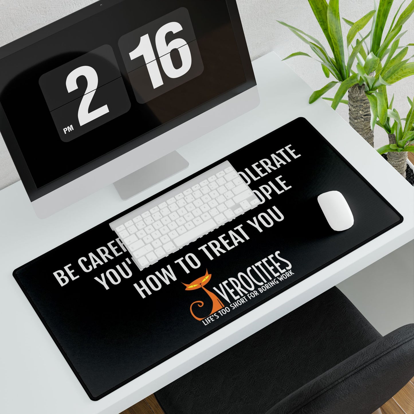 CAREFUL TOLERATION ACTUALITEES DESK MAT