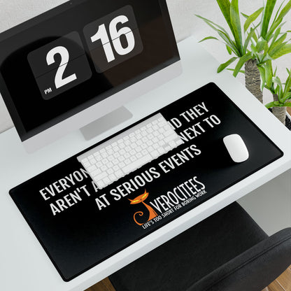 FRIENDLY BANTER ACTUALITEES DESK MAT